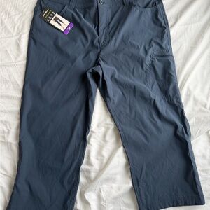 Eddie Bauer Women’s Blue Hiking Capris – Size 14 – New With Tags